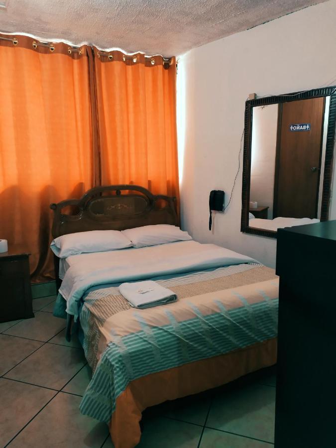 Hostal Ajavi Del Sur Quito Exterior photo